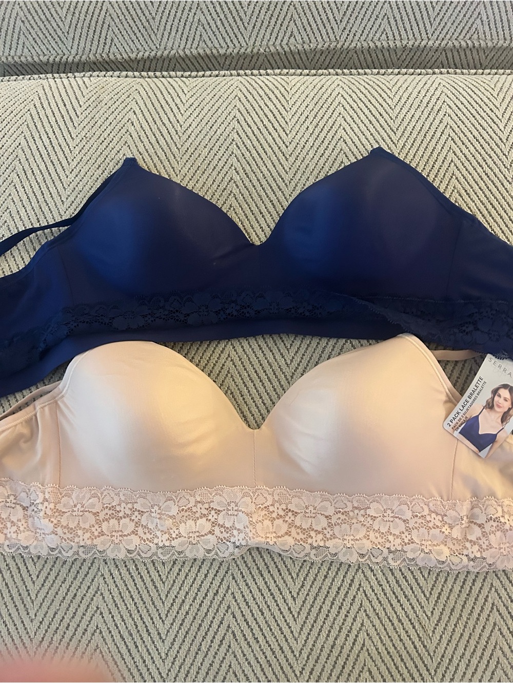 NWT Small 32/34 Seamless Lace Trim Strapless Bra - Navy & Nude
